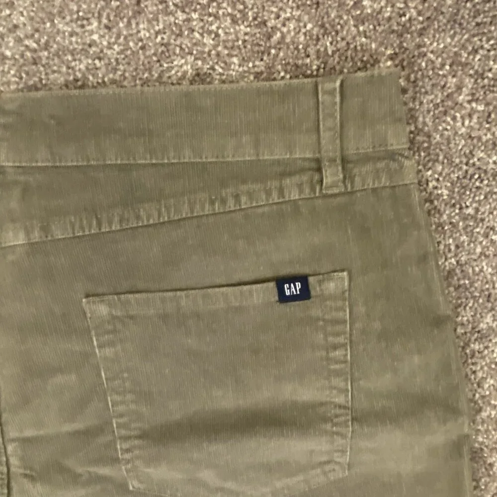 GAP Women's Corduroy Shorts 4